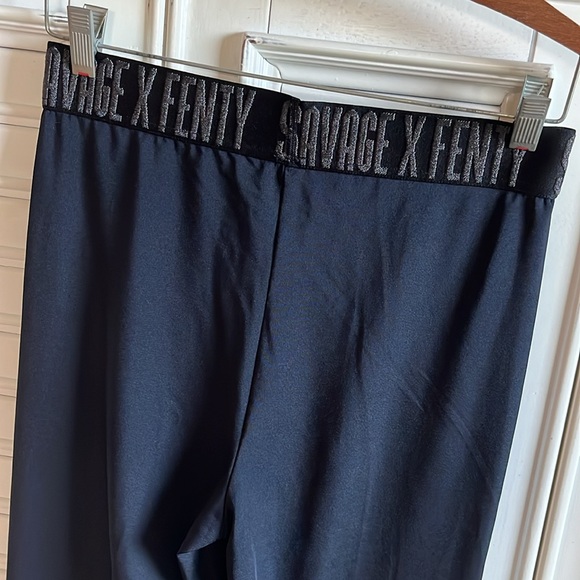 Savage X Fenty Black Logo High Waist Leggings M - Picture 6 of 6